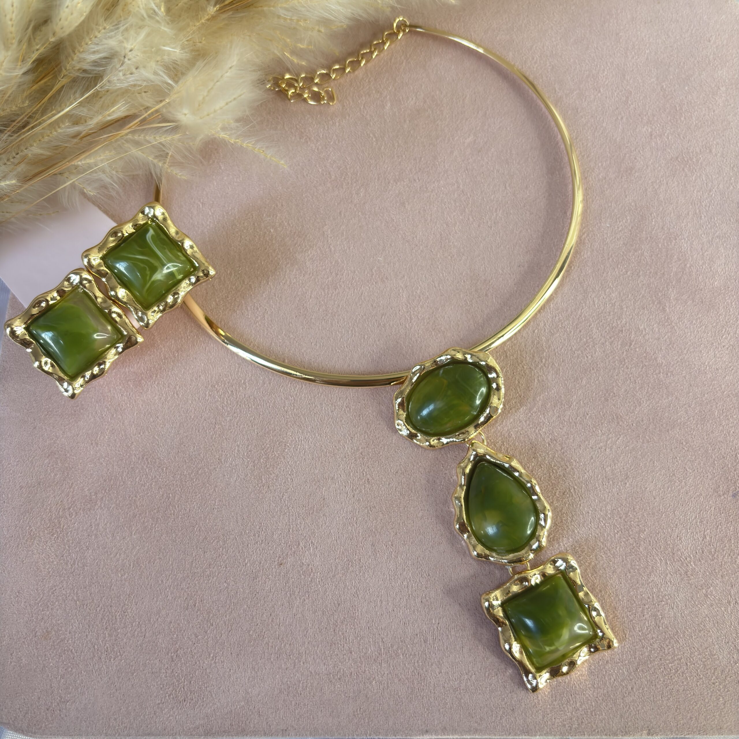 Conjunto Colar + Brinco Aro Resinado Dourado Verde