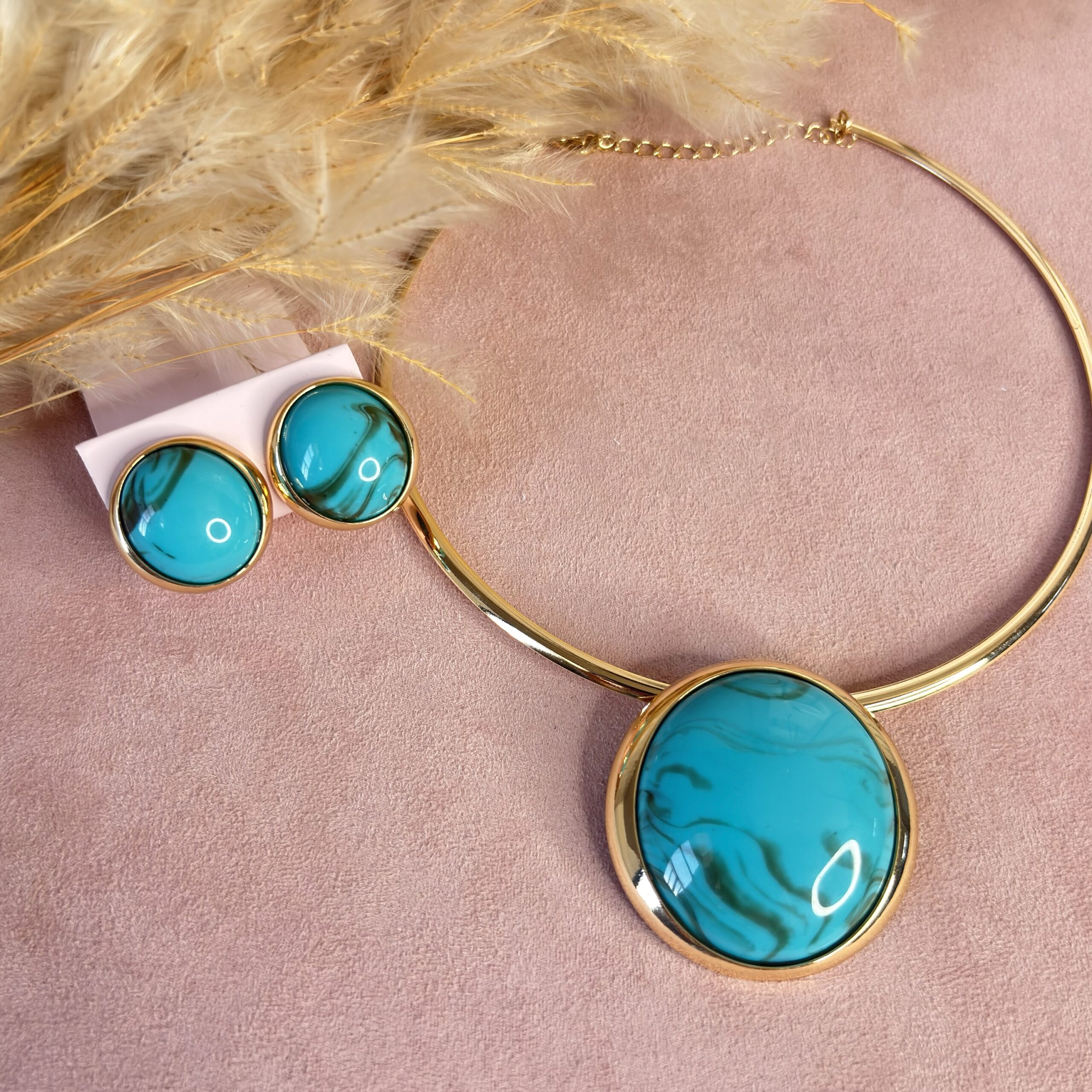 Conjunto Colar + Brinco Aro Resinado Dourado Turquesa